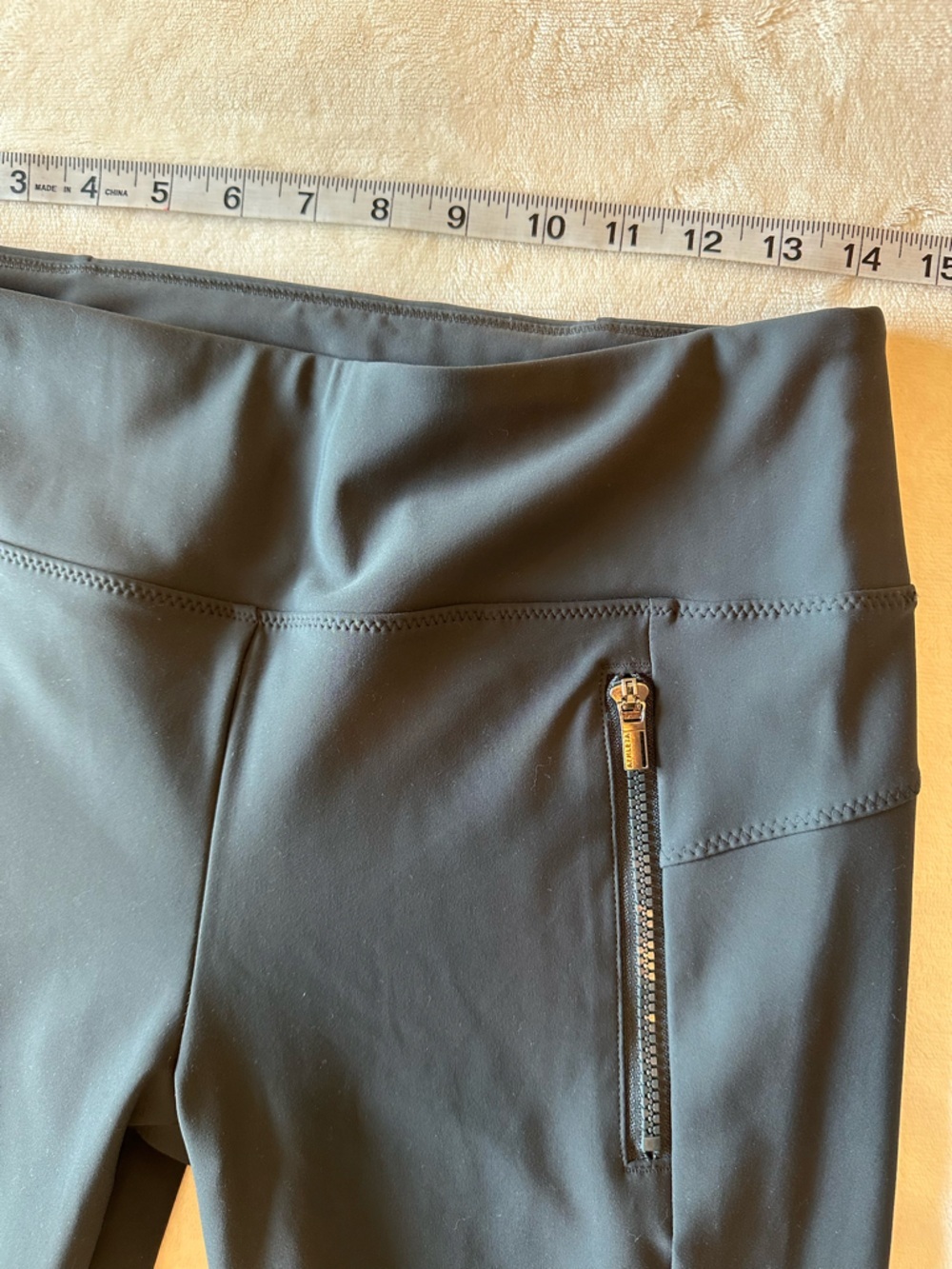 Athleta Black Stellar Tight in black Size Medium - Picture 7 of 12